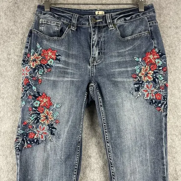 Reba Embroidered Skinny Jeans Womens 6 Floral Raw Hem Cropped Medium Rise Boho - Picture 2 of 13